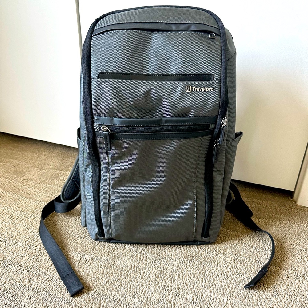 TravelPro Crew Executive Choice Slim Backpack